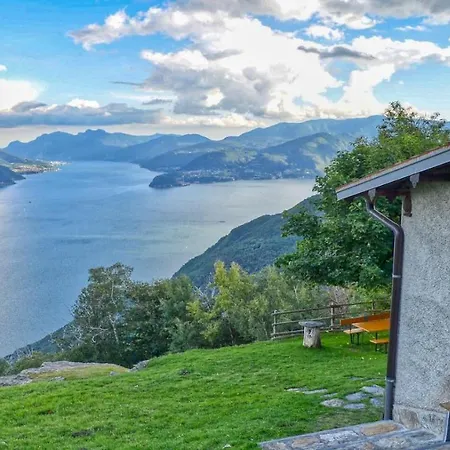 Modern Airconditioned 2-bedroom Lake Escape Apartman Acquaseria