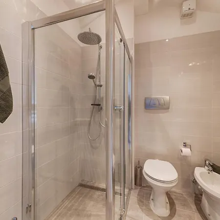 Modern Airconditioned 2-bedroom Lake Escape Apartmán